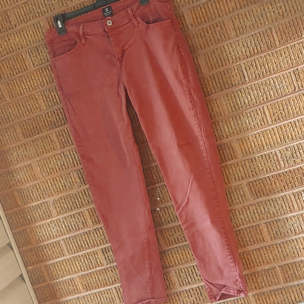 Like new cranberry color jeans Sz 31